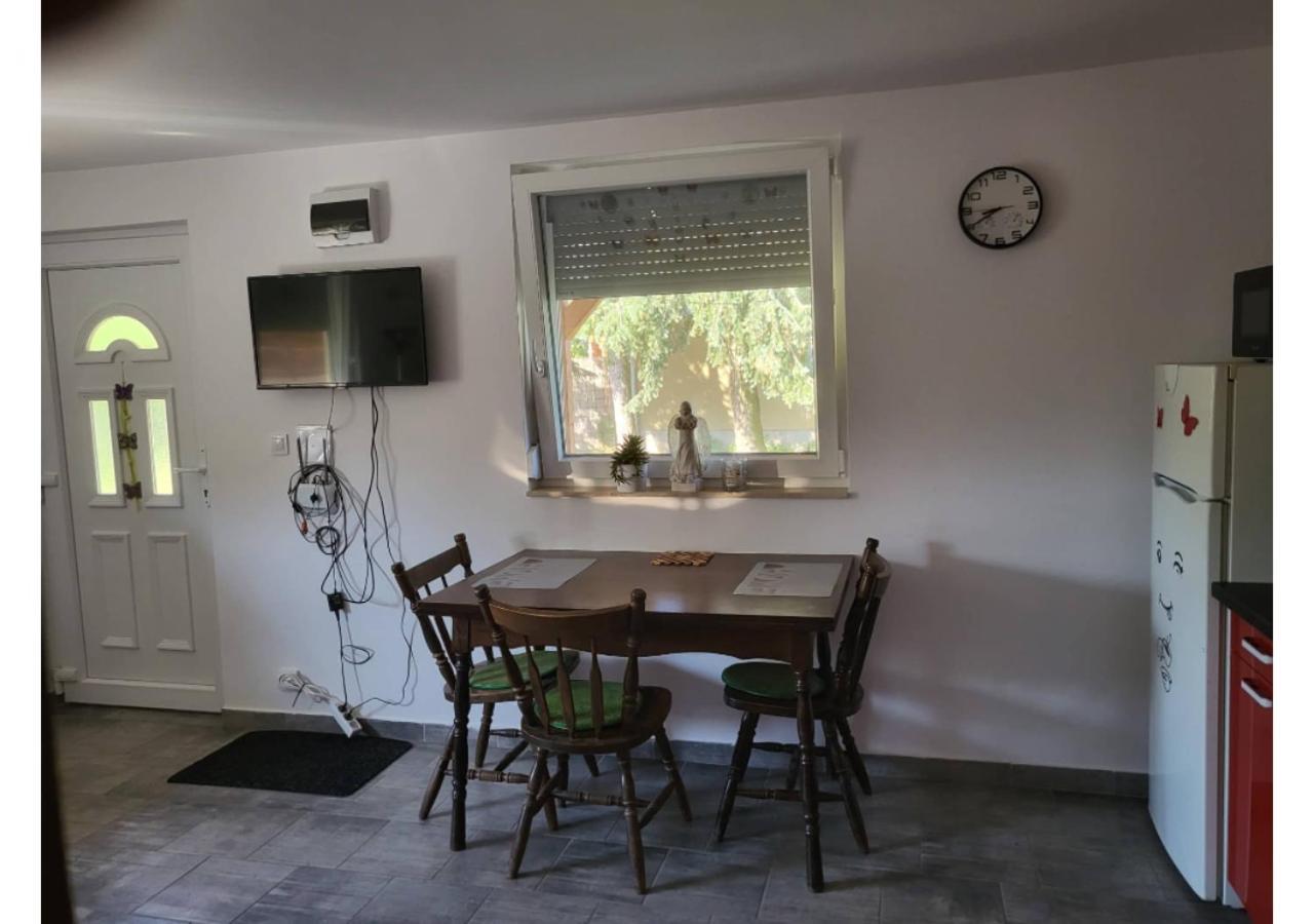 Forras Vendeghaz Apartment Tata Luaran gambar